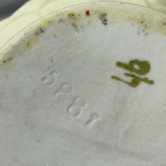 Vintage Hand Painted Floral Vase - Picture 4 of 9